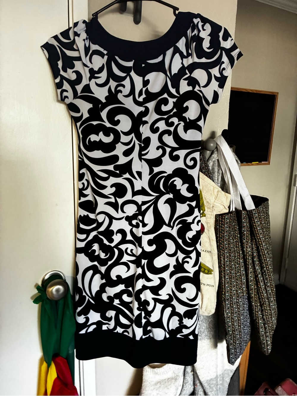 Sweet Storm Black and White Scroll-Print Cap-Sleeve Dress